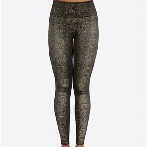 Spanx velvet shine leggings - black and gold